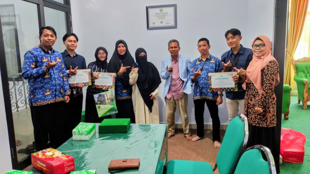 LPM UIN Sultan Amai Gorontalo Mendampingi Pelepasan Mahasiswa KKN Profesi Universitas Ichsan Gorontalo, Raih Predikat Pujian